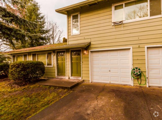 Building Photo - 2897-2899 Applewood Ln