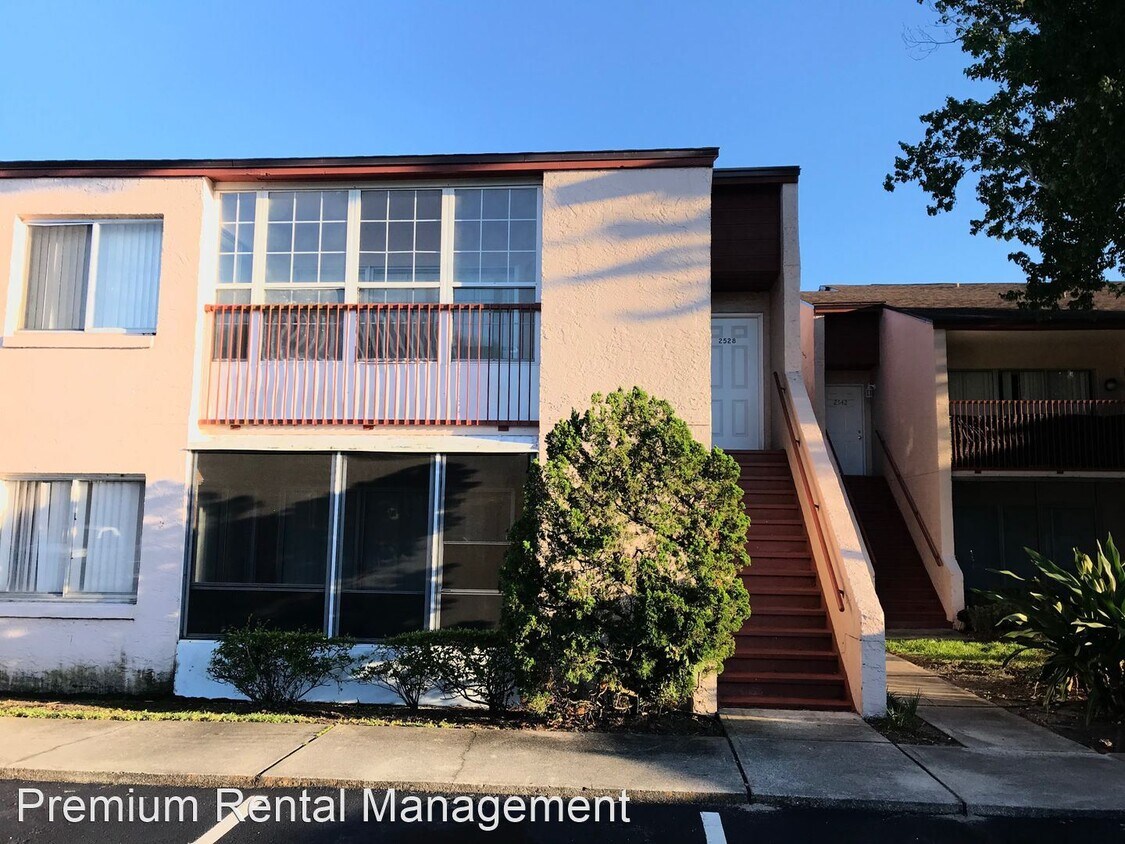 Primary Photo - 2528 Lakeway Branch Dr