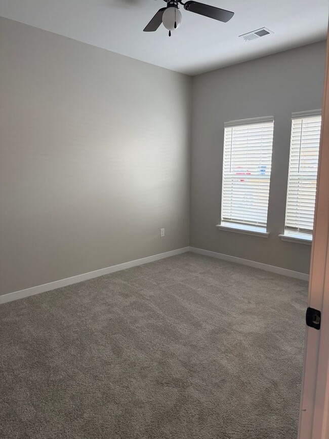 Interior Photo - ROSSVILLE FLATS LLC - ROS
