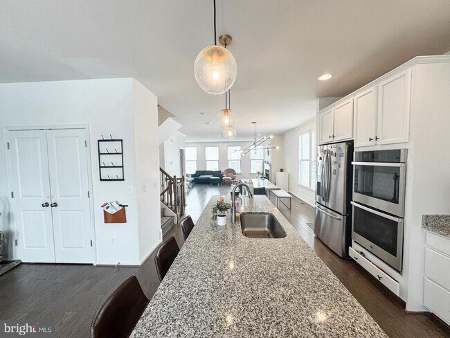 Foto del edificio - 42462 Dogwood Glen Square