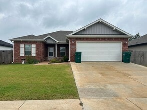 Building Photo - 241 Williams ct