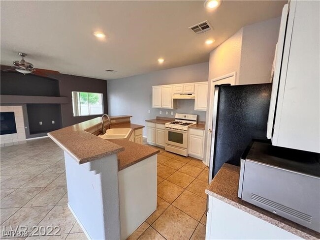 Foto del edificio - 6024 Mustang Breeze Trail