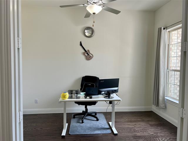 Foto del edificio - 17220 Eastbrook Dr