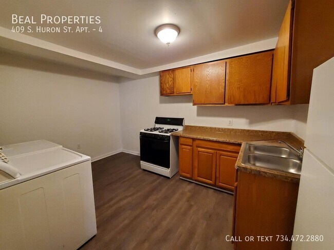 Foto del edificio - 409 S Huron St