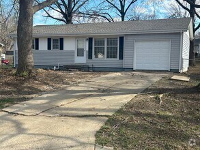 Building Photo - 309 Manor Ln