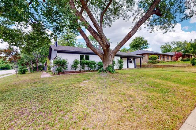 Building Photo - 1425 Oakhill Dr