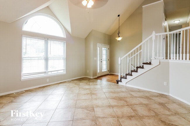 Building Photo - 208 High Point Ln