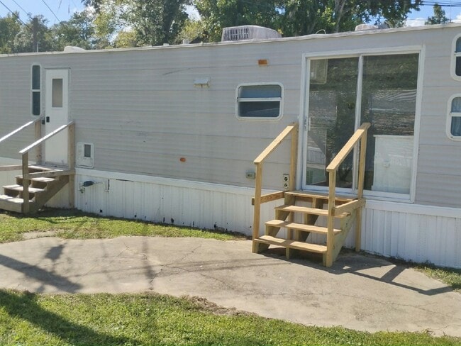 Building Photo - 925 Ponce De Leon Blvd