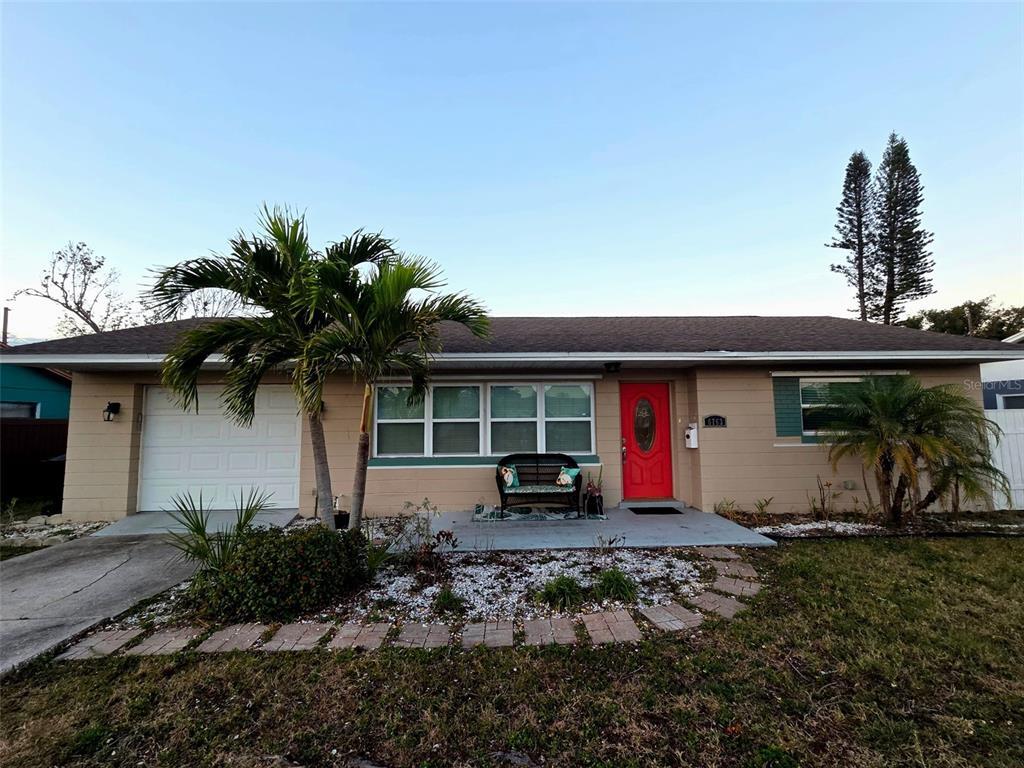 Foto principal - 6763 35th Ave N