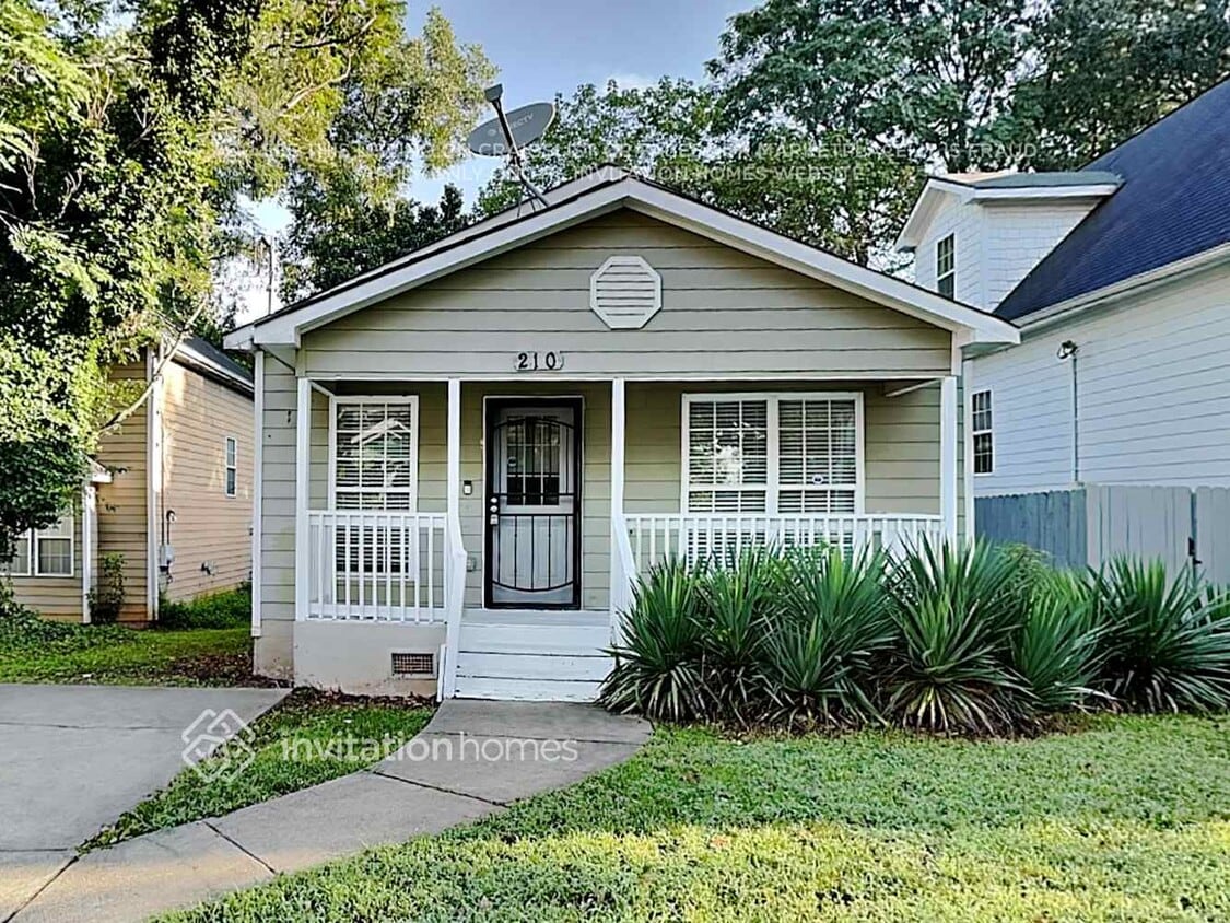 Primary Photo - 210 Farrington Ave SE