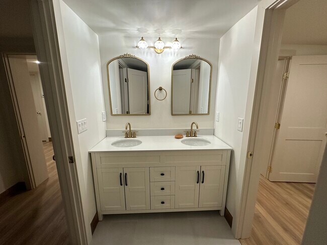 Foto del edificio - 3139 Benton St