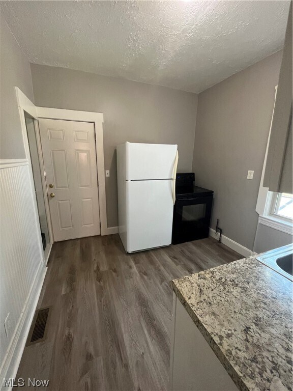 Foto del edificio - 1467 W 84th St