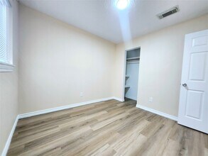 Building Photo - 322 Windward