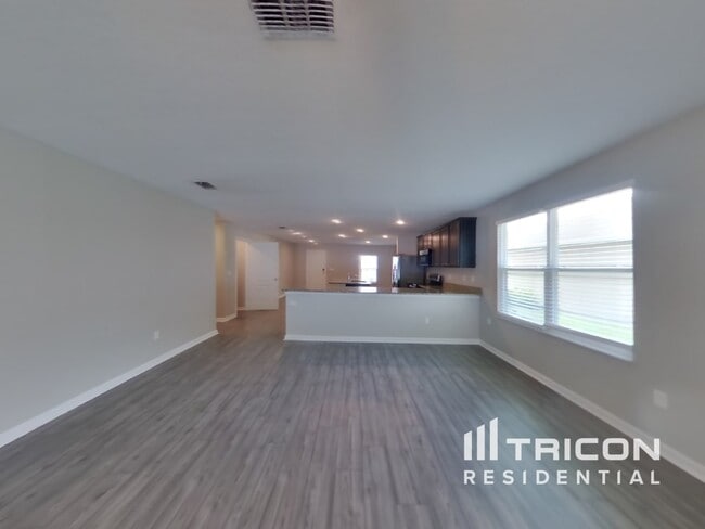 Foto del edificio - 77038 Crosscut Wy