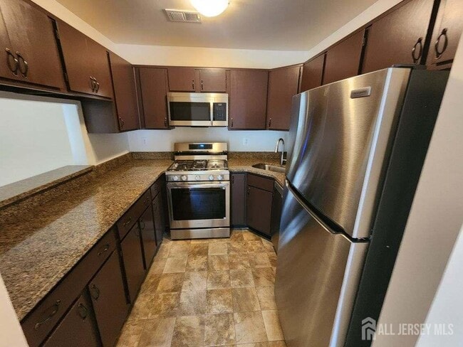 Building Photo - 14 Coral Tree Ct