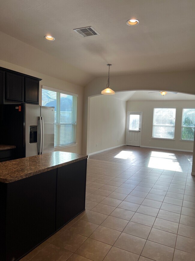 Foto del edificio - 1238 S Maple Dr