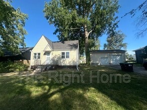 Building Photo - 5417 S 49th St