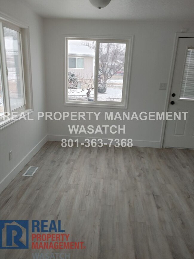 Foto del edificio - Take a Look at This 4 Bedroom 2 Bathroom Home in West Jordan UT!!