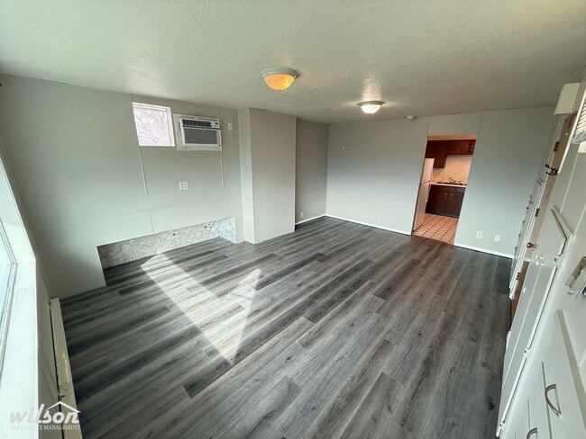 Building Photo - 216 S 49th St