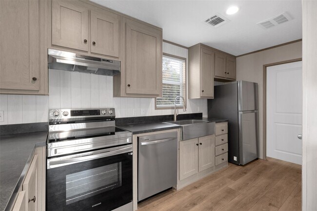 Foto del edificio - 1300 Campbell Acres Rd