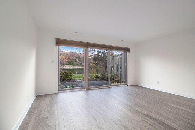 Foto del edificio - 614 Peninsula Ct