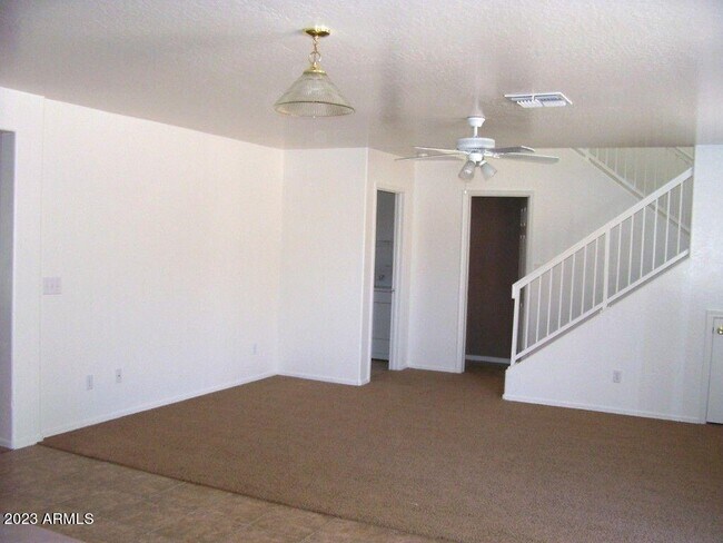 Building Photo - 16212 W Custer Ln