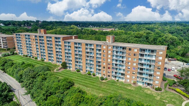 Building Photo - APARTMENT 705