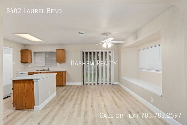 Foto del edificio - 8402 Laurel Bend