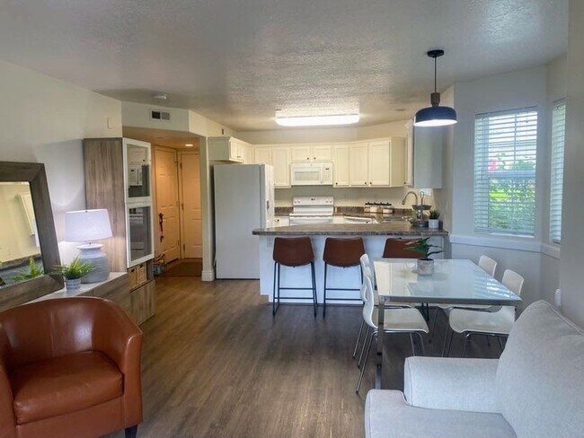 Foto del edificio - 131 Suncrest Ln