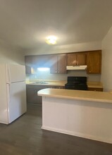 Building Photo - 416 Crooks Dr