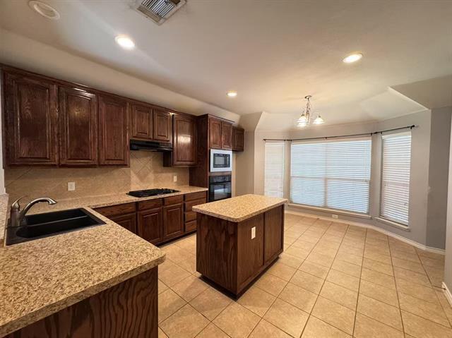 Building Photo - 5924 Chisholm Trl