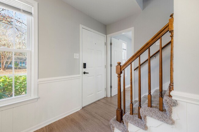 Building Photo - 4 Bedroom Home in Chesterfield County!!!! ***Available Early December***