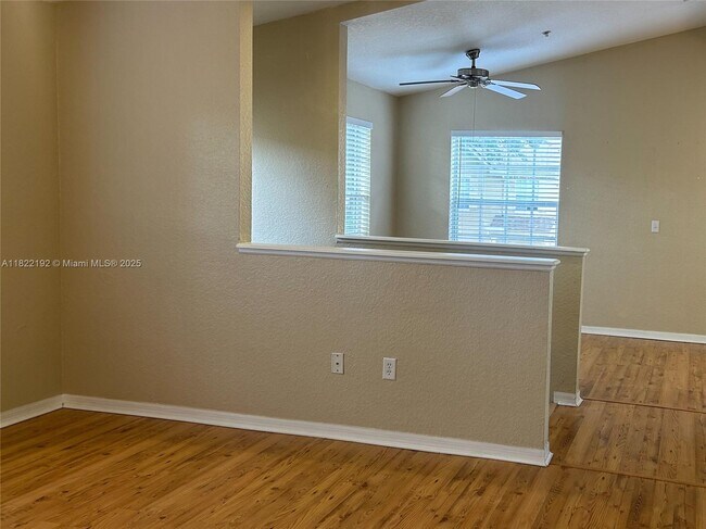 Foto del edificio - 852 Grand Regency Pointe
