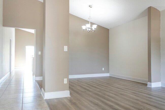 Building Photo - 6715 Meritmoor Cir