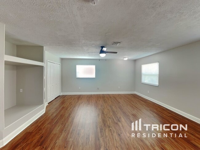 Building Photo - 2536 Eastbrook Blvd