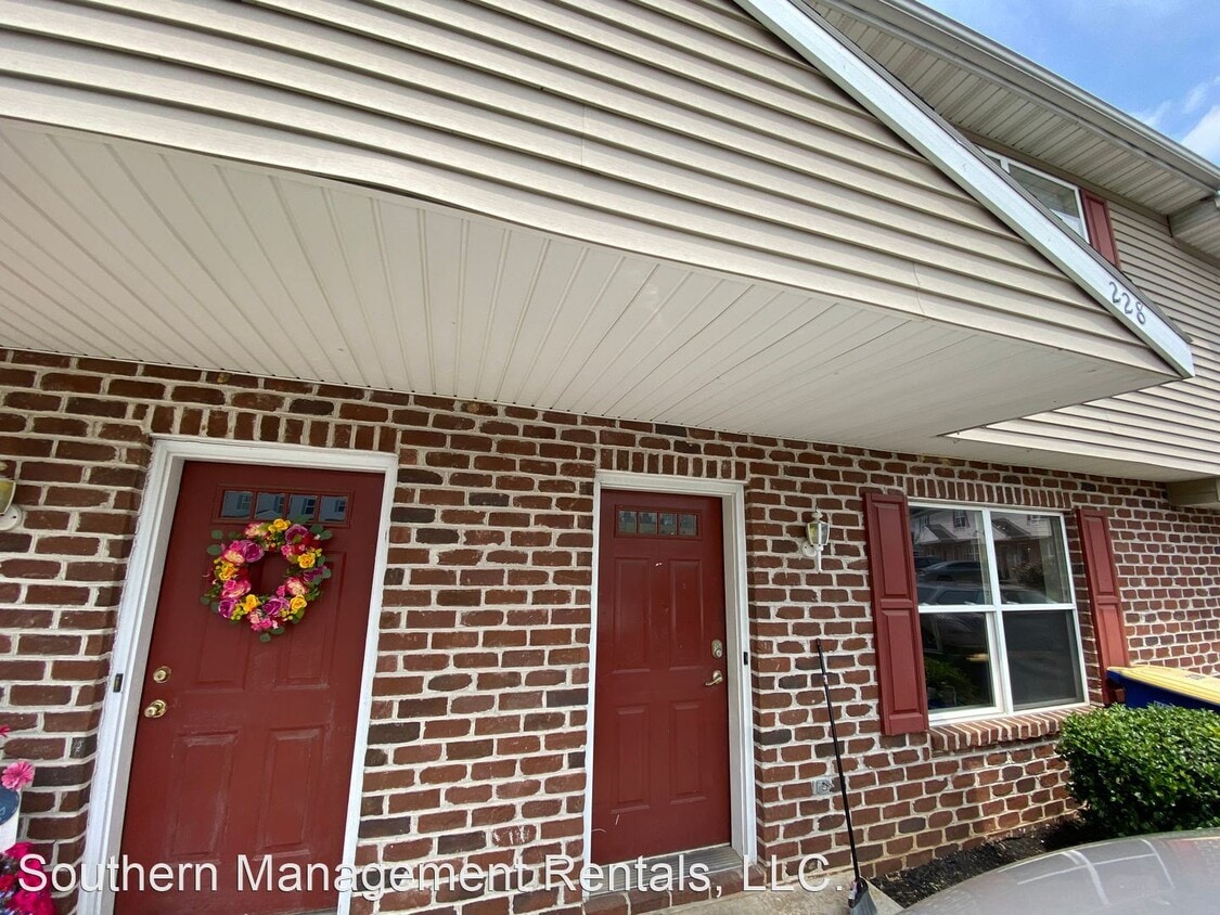 Primary Photo - 3 br, 1.5 bath House - 228 Craigdan Dr