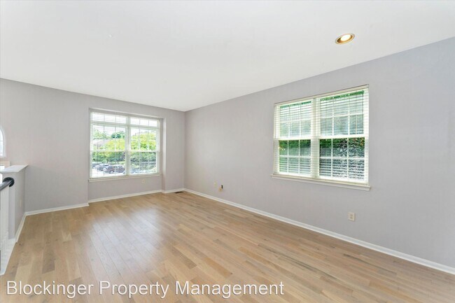 Building Photo - 4 br, 3.5 bath House - 7224 Solar Walk