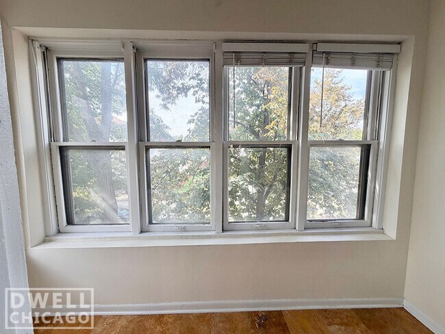 Foto del edificio - 2650 N Saint Louis Ave