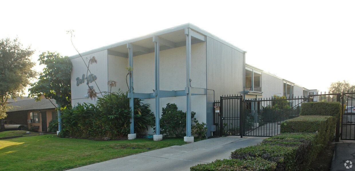 Foto principal - Bel Air Apartments