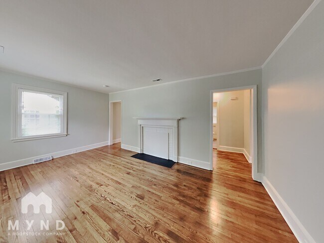 Foto del edificio - 2426 Remount Rd