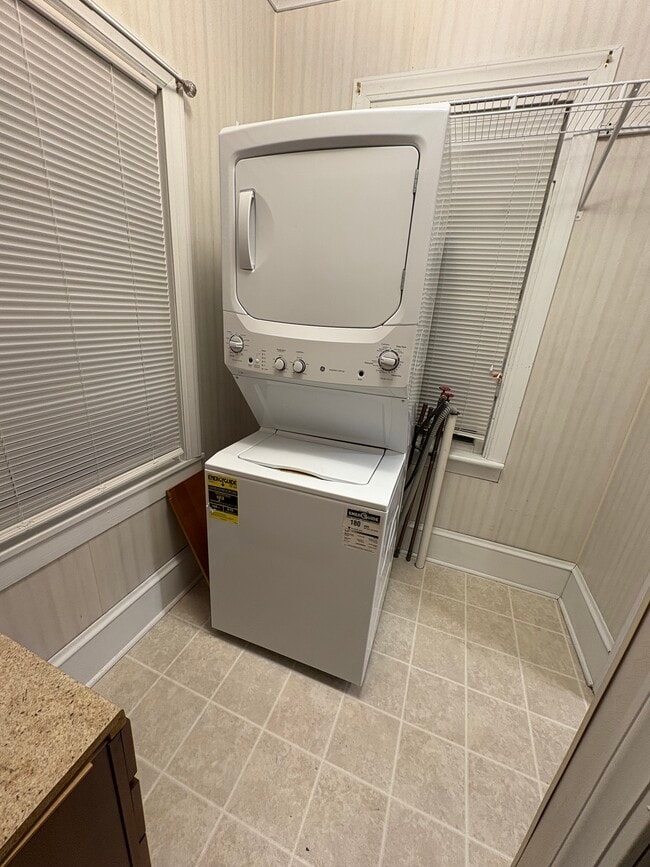 Building Photo - 329 E Marquette St