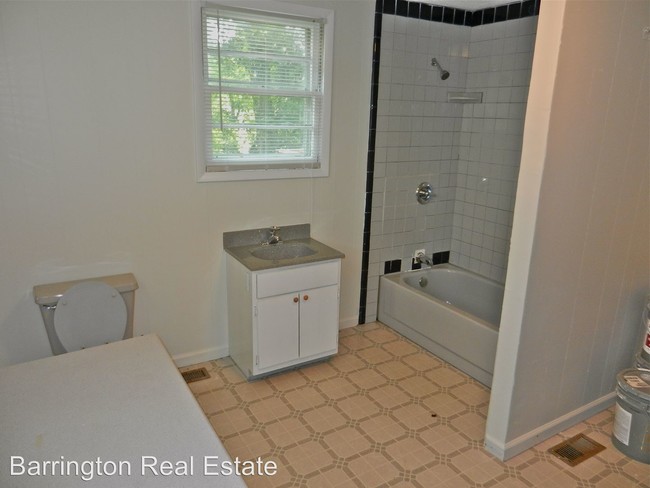 Building Photo - 5295 Snowville Brent Rd