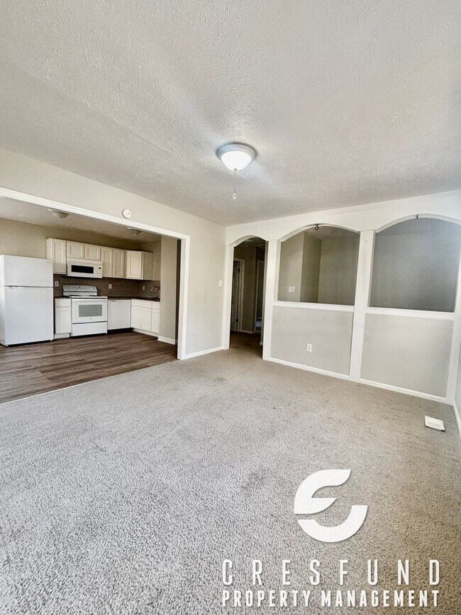 Foto del edificio - 4 BED, 2 BATH AVAILABLE AND READY FOR MOVE IN TODAY!