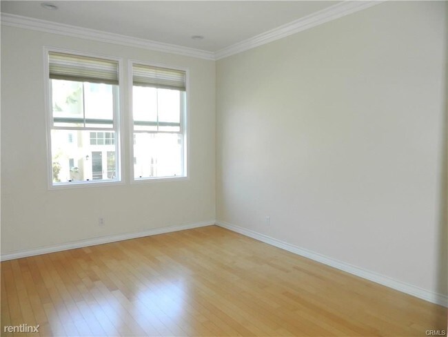 Building Photo - 3 br, 2 bath Townhome - 74 Fringe Tree
