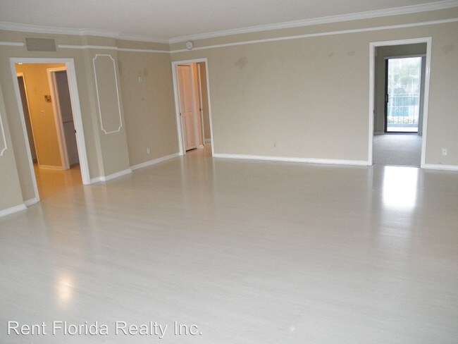 Building Photo - 2677 S Ocean Blvd