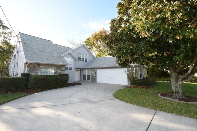 Foto del edificio - Water front, 2 story canal home.. Palm Harbor subdivision