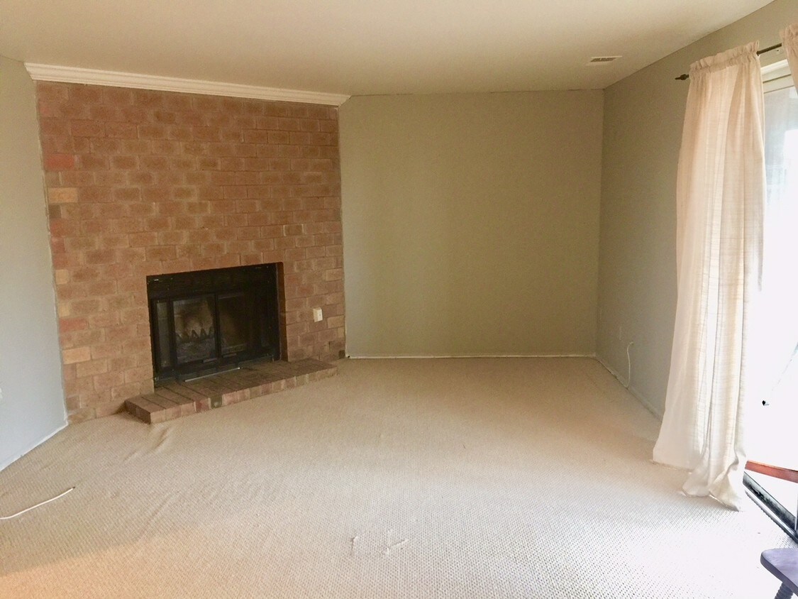 Building Photo - 10700 Cordage Walk
