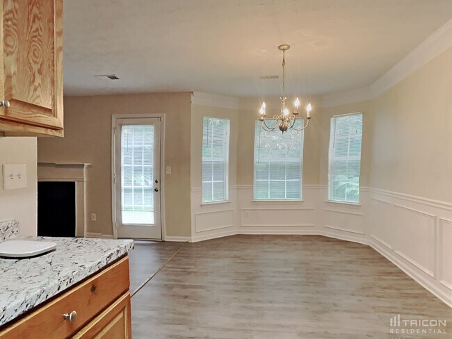 Building Photo - 11260 James Madison Dr