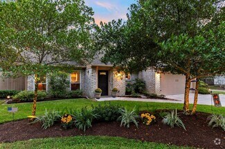 Building Photo - 21 Riverbank Dr