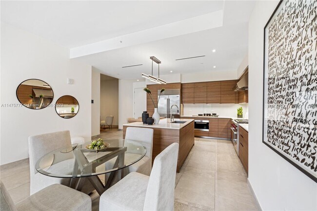 Foto del edificio - 3581 E Glencoe St